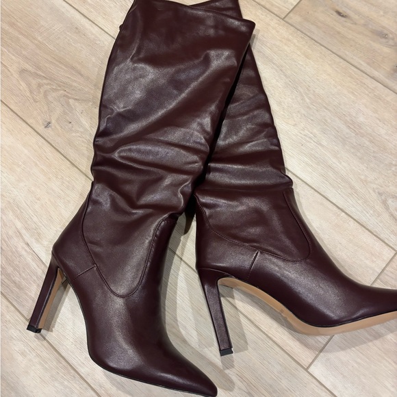 Chic Burgundy Heeled Boots - Picture 6 of 10